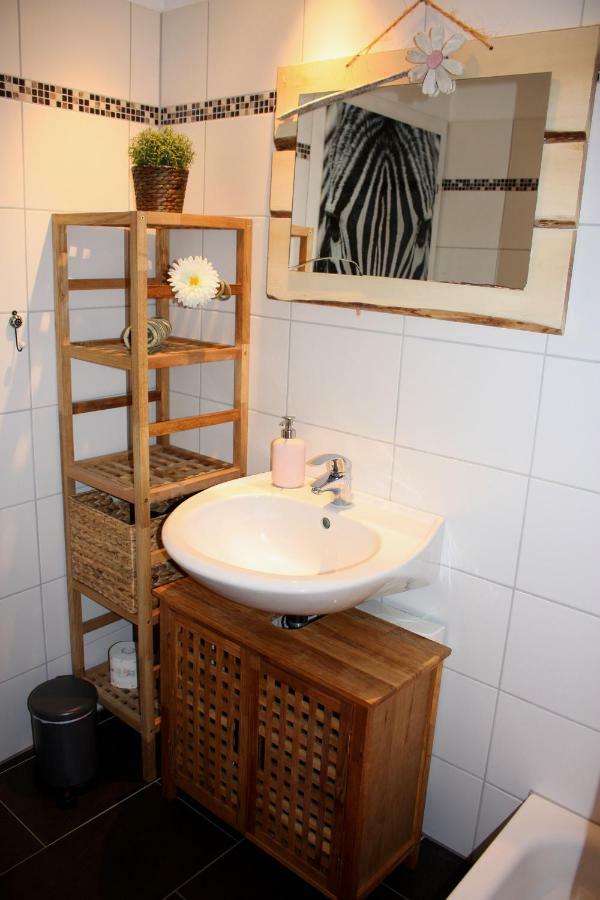 Sonnige Fachwerkwohnung Alfter Екстериор снимка